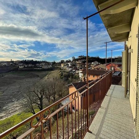 Locanda Del Bricco Pt Cisterna dʼAsti Exteriör bild